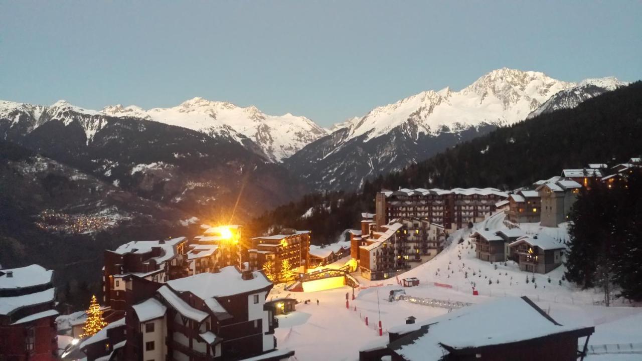 Superbe Appartement En Residence Skis Aux Pieds Courchevel Bagian luar foto