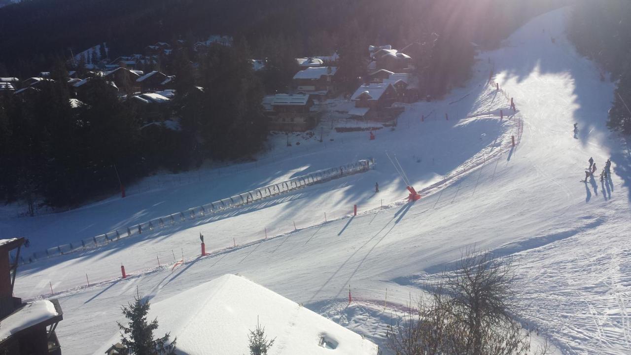 Superbe Appartement En Residence Skis Aux Pieds Courchevel Bagian luar foto